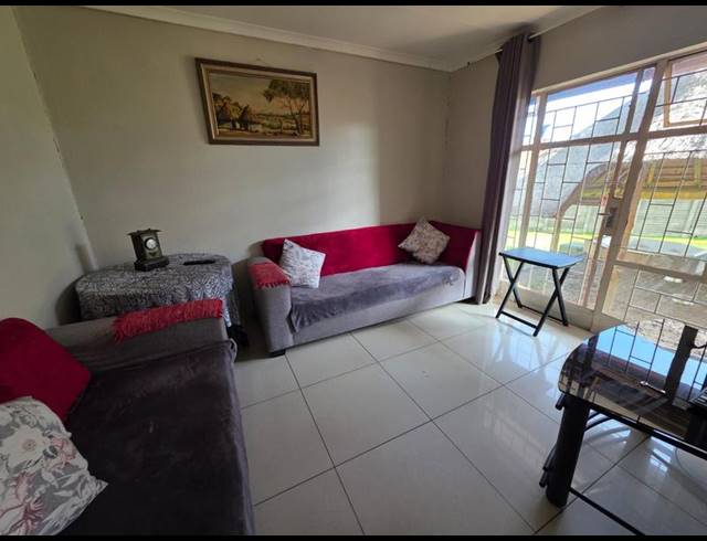 3 BEDROOM HOUSE FOR SALE IN SECUNDA